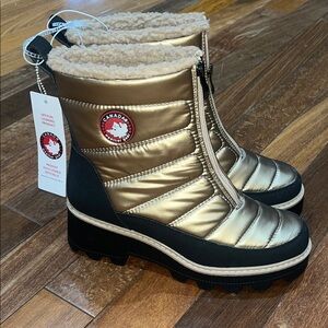 NWT Canada Weather Gear Gold Quilted Winter Boots